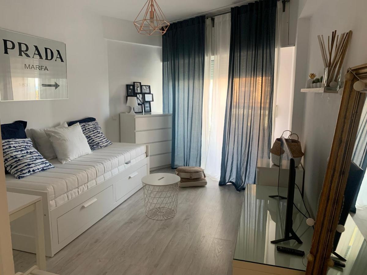 Acogedor Estudio En Primera Linea De Playa 베날마데나코스타 외부 사진